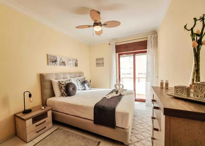 Rocha Candimar Sunflower アパート ポルティマン